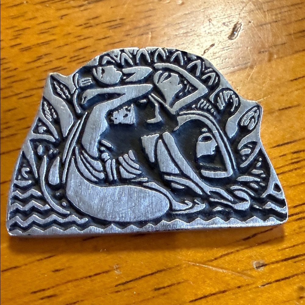 Pewter Alice Seely brooch
